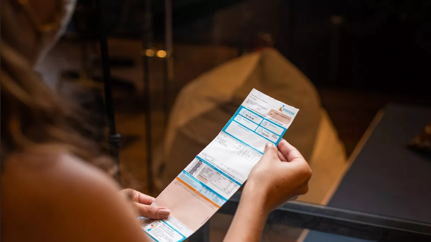 Cooperativa oferece redução nas contas de energia para moradores no interior do Nordeste