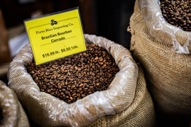 Tarifas impostas por Trump prejudicam exportações de café do Brasil para os Estados Unidos
