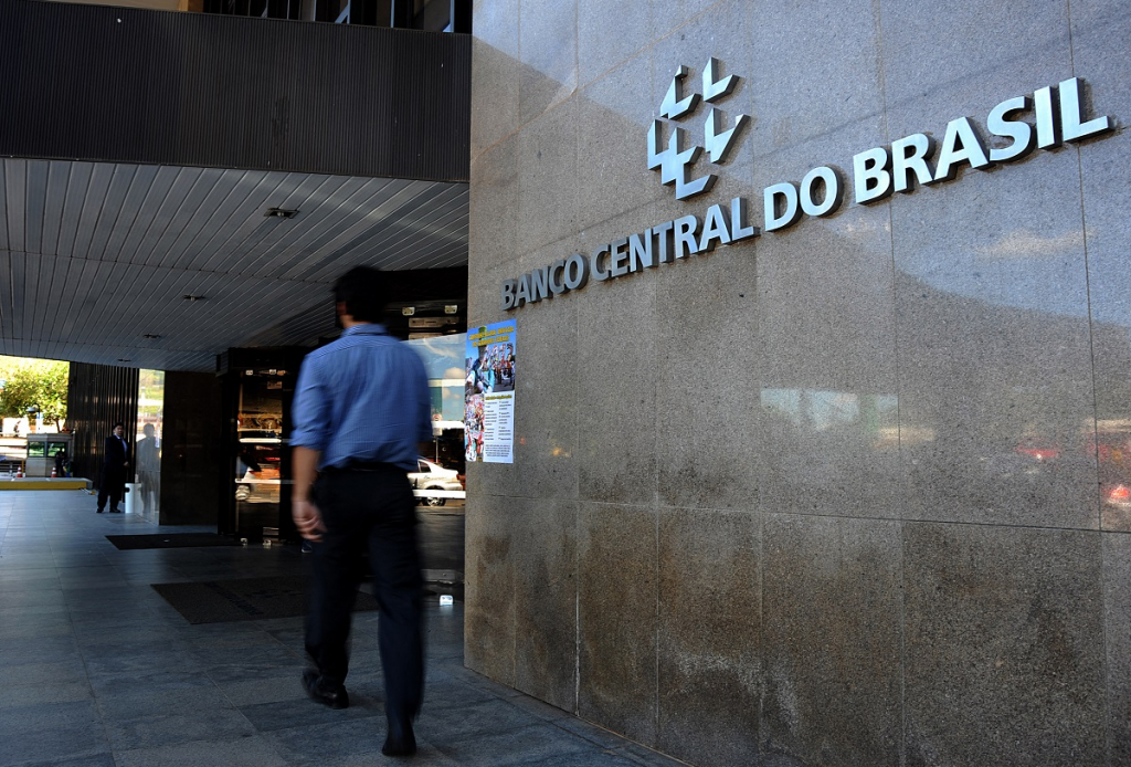 Dívida externa brasileira cai para US$ 362 bilhões em julho, segundo Banco Central