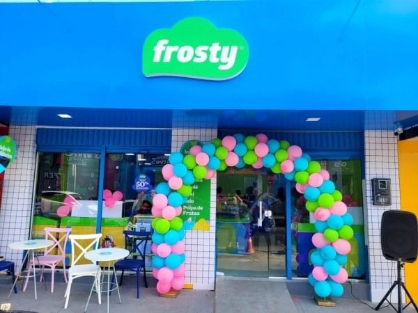 Frosty inaugura nova unidade e chega a 33 lojas no estado do Nordeste