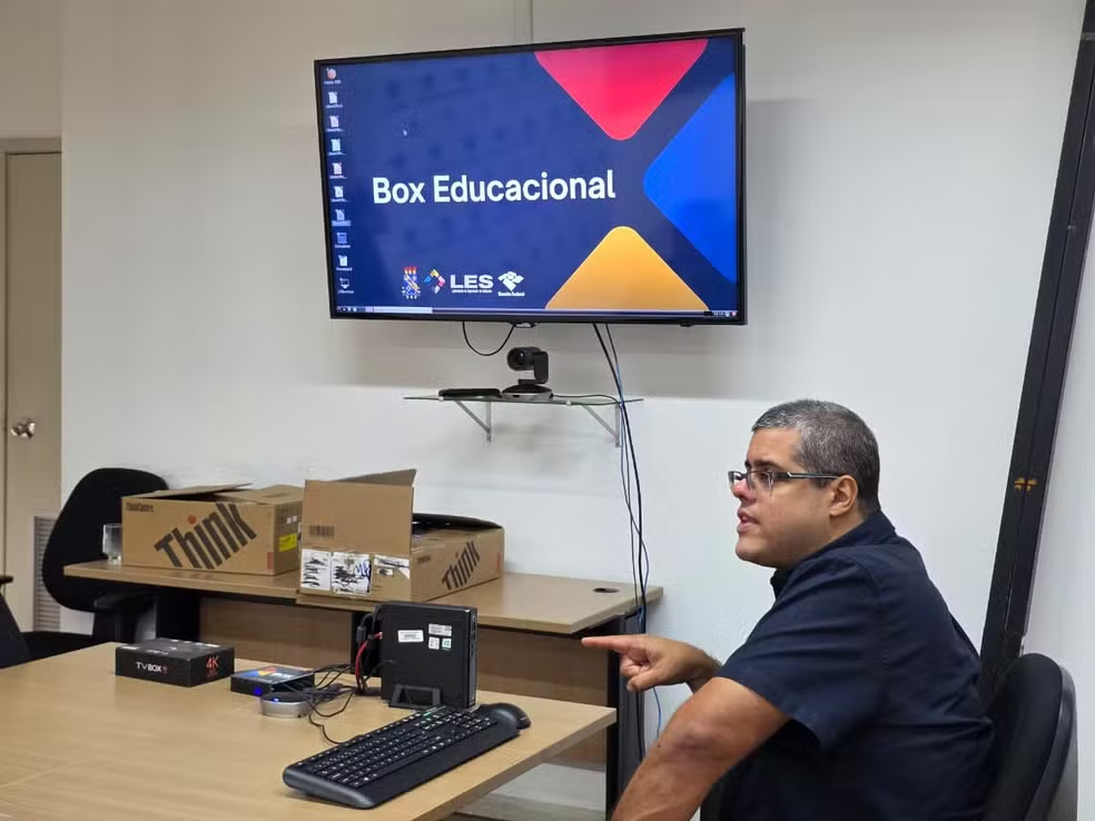 Universidade no Nordeste transforma TV boxes apreendidas em computadores para promover inclusão digital