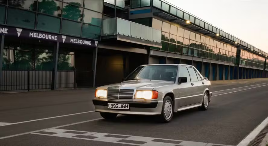 Mercedes-Benz 190E de Ayrton Senna vai a leilão com expectativa de valor de até R$ 1,6 milhão