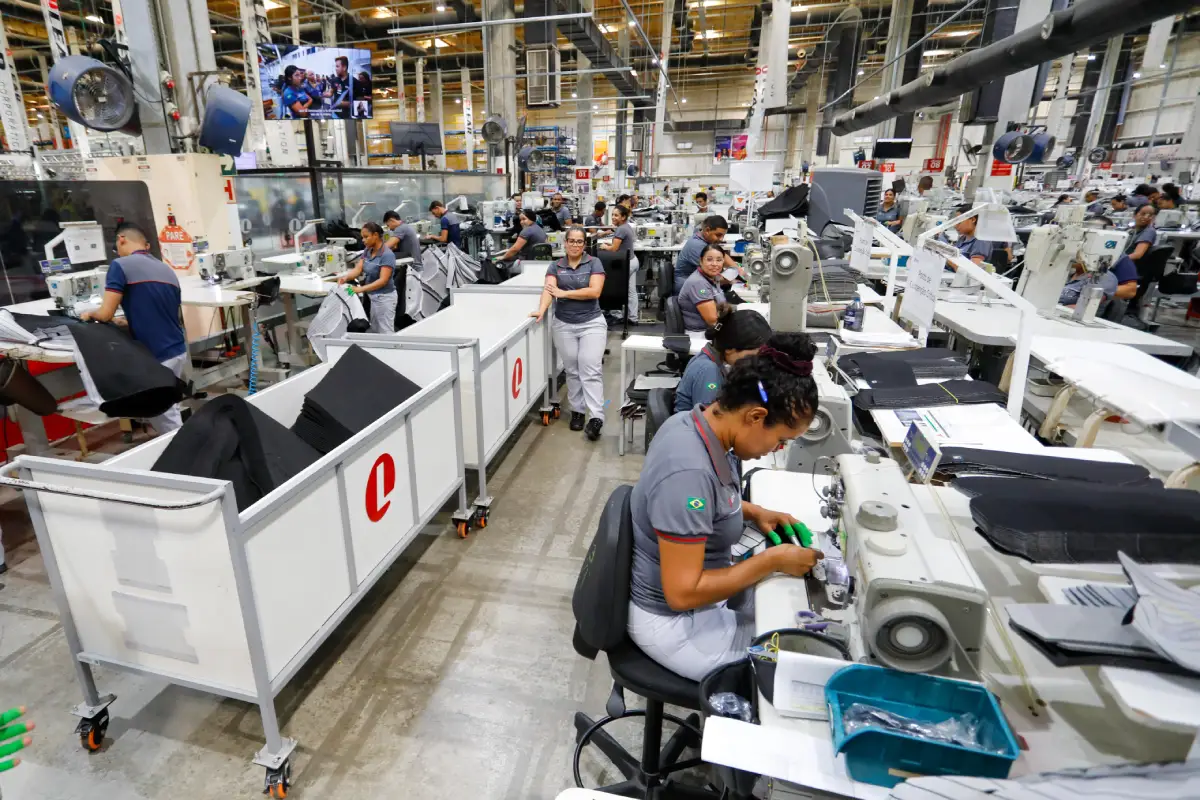 Pernambuco se destaca como líder no Nordeste e é o terceiro maior gerador de empregos do Brasil