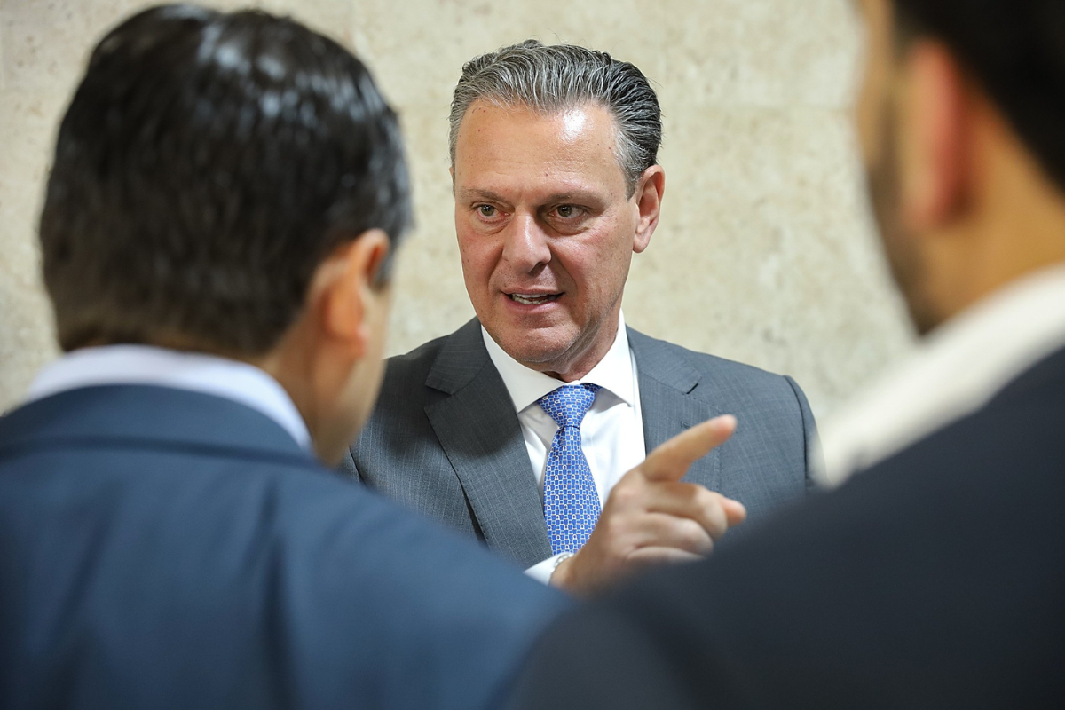 Ministro antecipa diminuição de tarifas dos EUA para carne, frutas e café