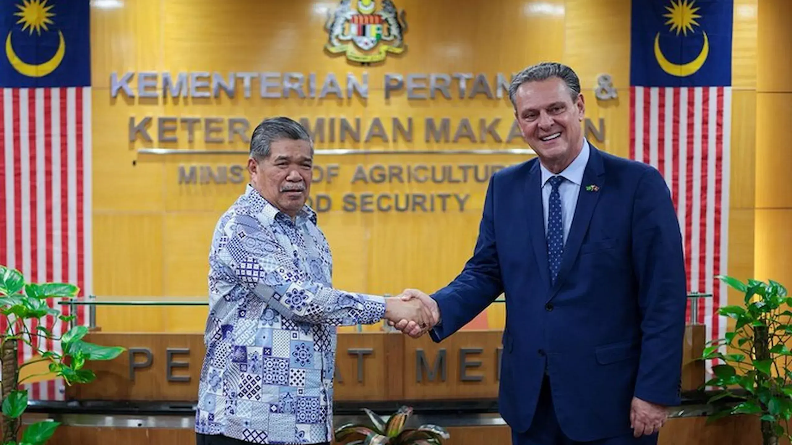 Brasil reinicia exportações de carne de frango para a Malásia