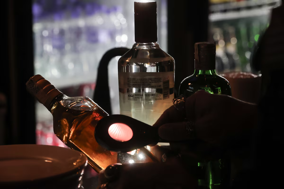 Brasil registra 47 casos confirmados de intoxicação por metanol, segundo ministério