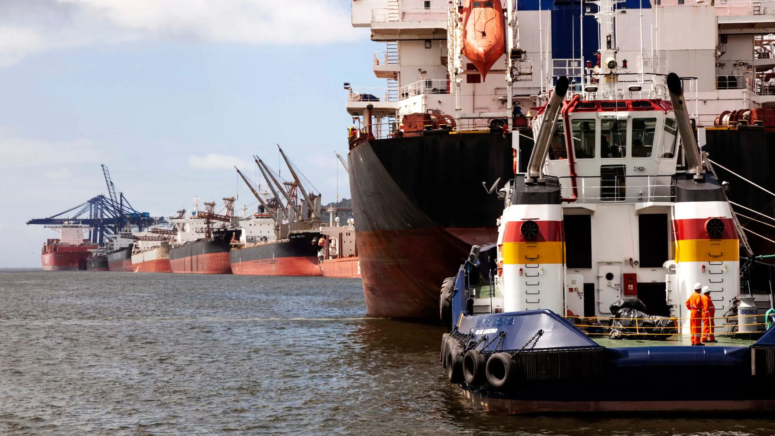 Brasil investe em biocombustíveis para reduzir emissões no transporte marítimo