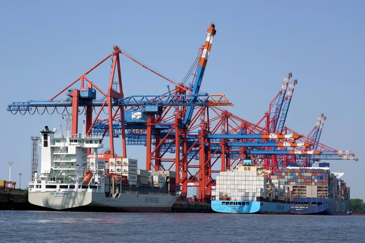 Maersk inicia testes com etanol brasileiro como alternativa de combustível marítimo