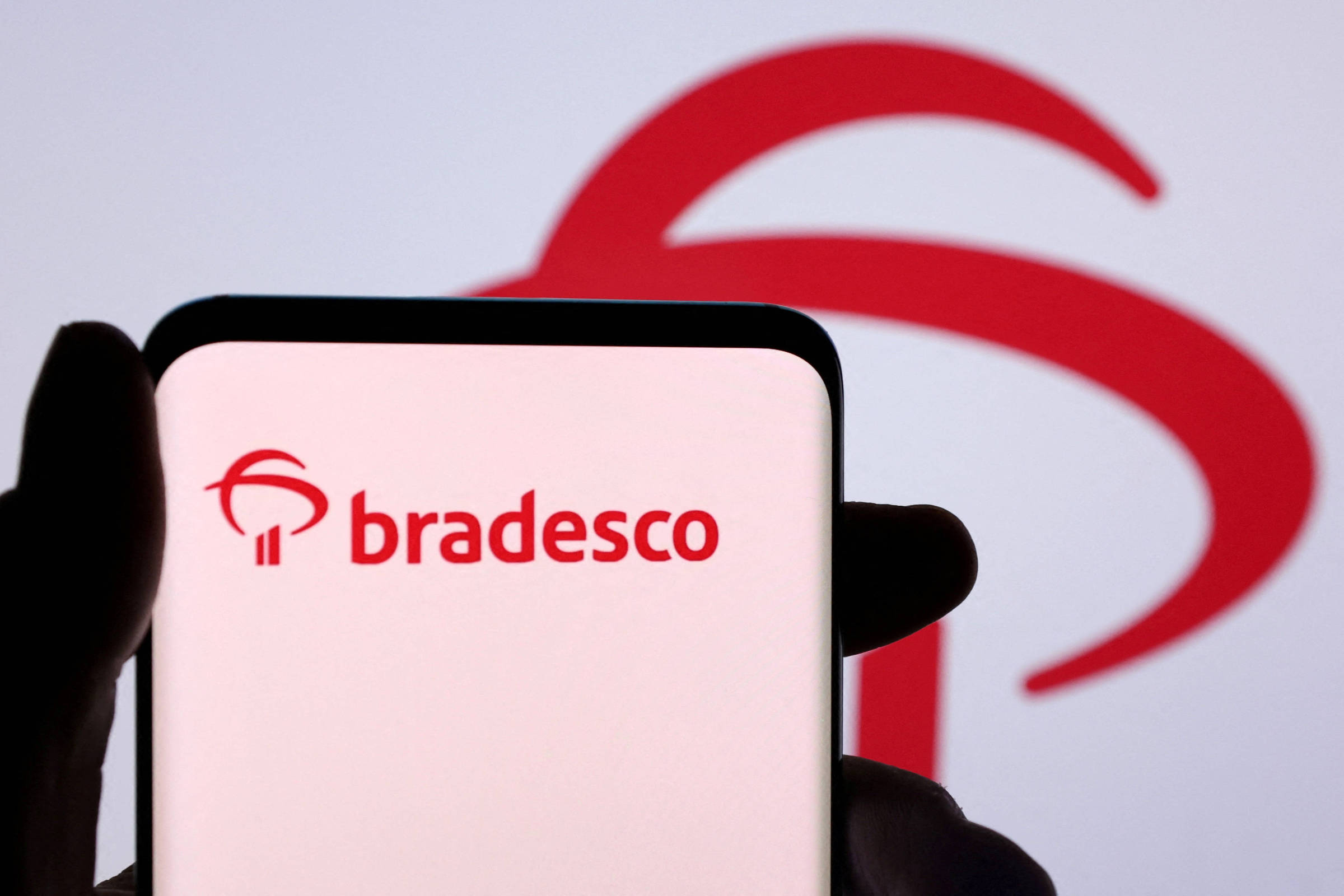 Bradesco aponta que mercado reagirá mais aos juros do que às eleições de 2026
