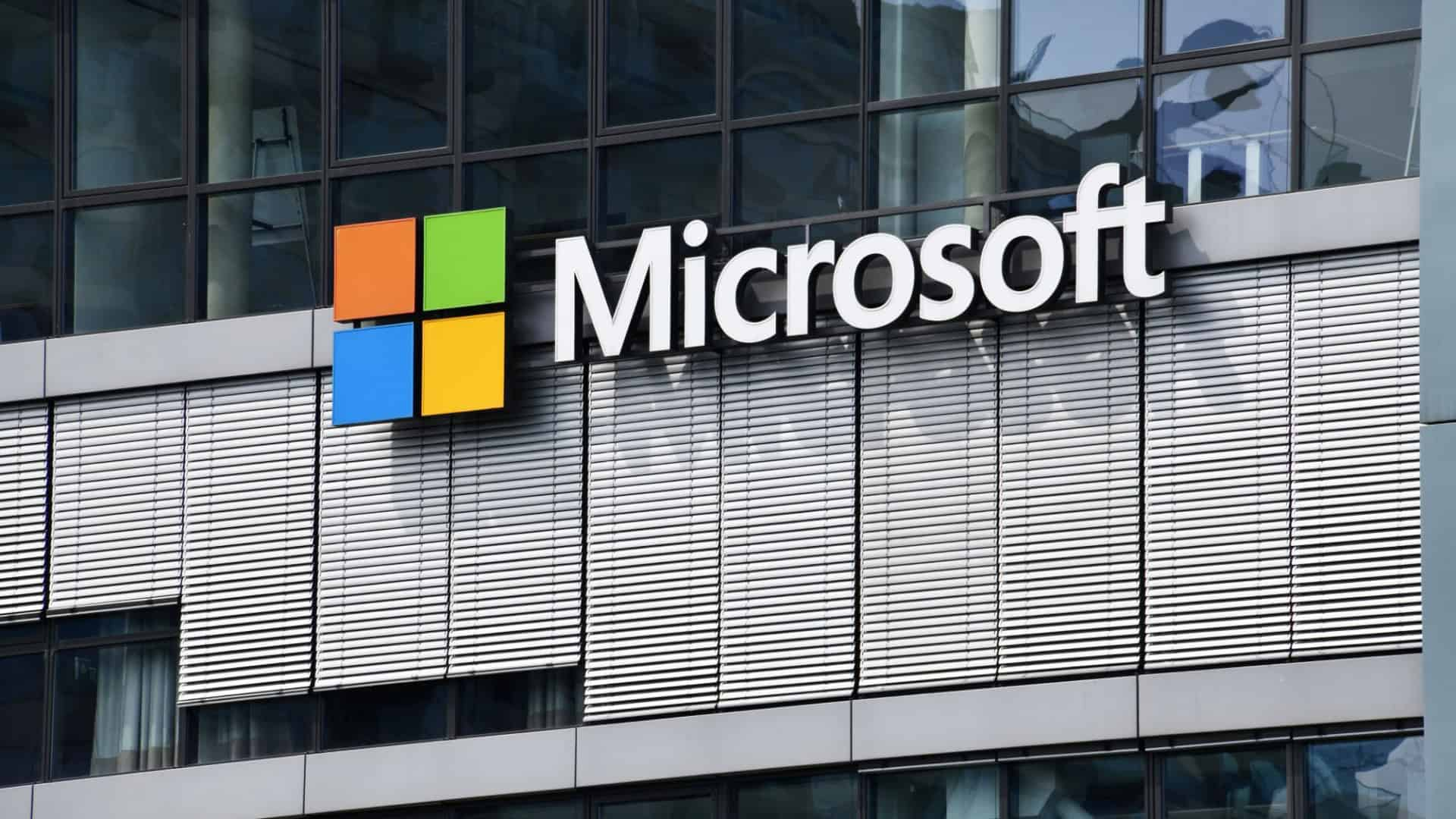 Microsoft intensifica a utilização de inteligência artificial em processos internos e acelera o desenvolvimento