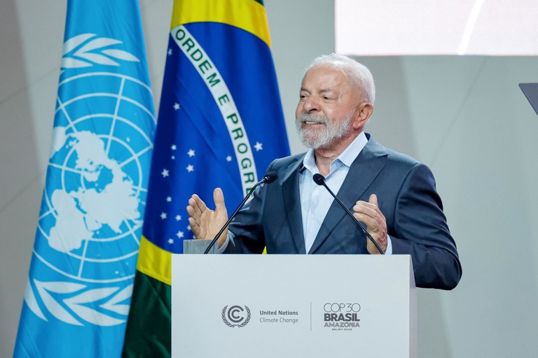 Lula afirma na COP30 que a mudança climática é uma tragédia atual, não uma ameaça futura