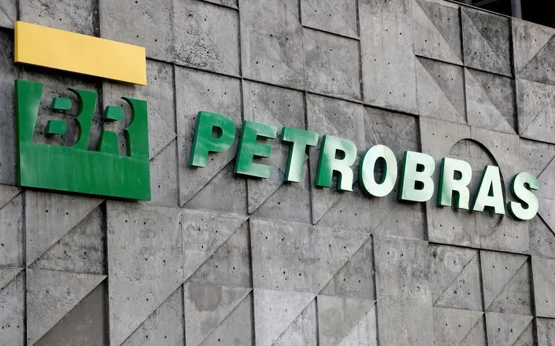 Petrobras alcança recorde histórico de produção em 2025, superando metas estratégicas