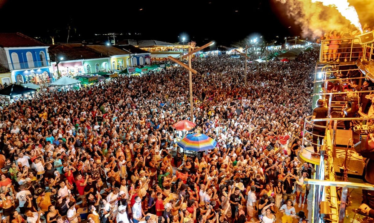 Carnaval no Nordeste impulsiona turismo entre solteiros e aumenta interação social em destinos populares