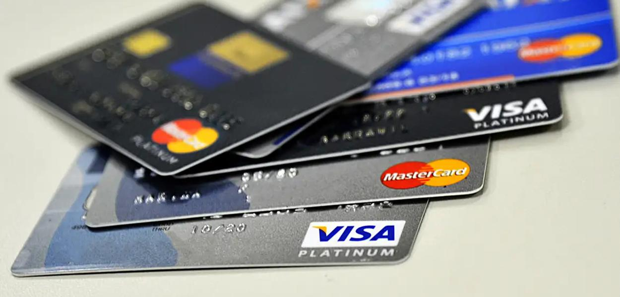 Bancos preveem queda gradual no crédito até 2026