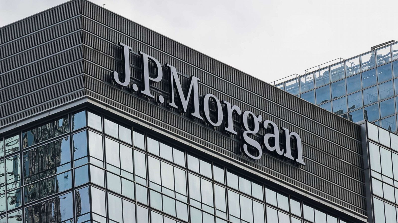 JP Morgan defende a relevância das agências bancárias tradicionais
