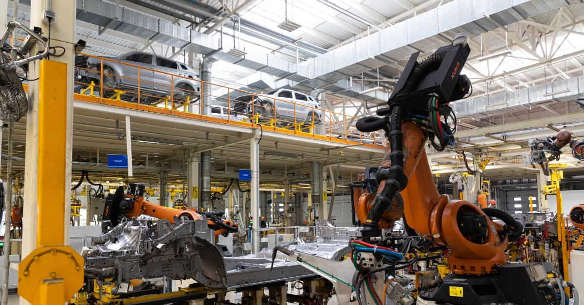 Indústria registra queda de 1,2% em dezembro de 2025, sinalizando perda de fôlego