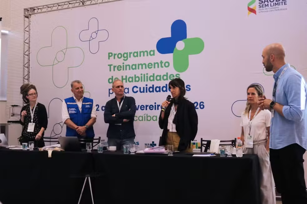 Ministério da Saúde lança programa de capacitação para famílias de crianças com TEA e deficiências