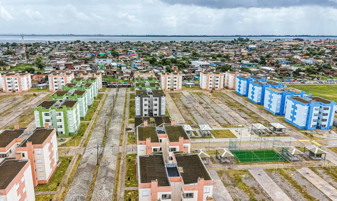 FGTS aumenta limite de renda para R$ 13 mil no programa Minha Casa, Minha Vida