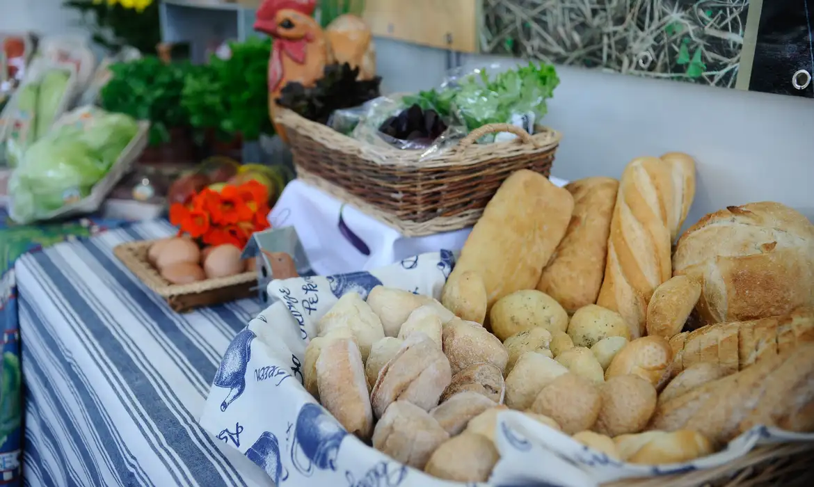 Crescimento de 8% na indústria de alimentos e bebidas em 2025, segundo Abia