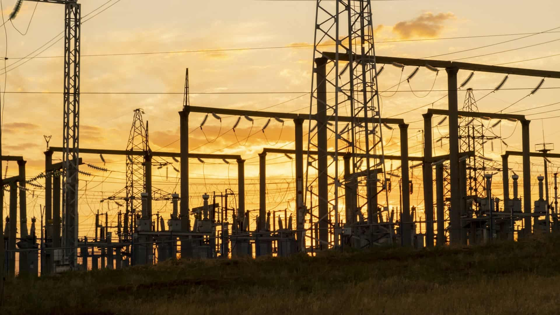 Google, Tesla e empresas de energia se unem para aprimorar redes elétricas