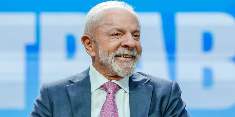 Lula solicita redução do ICMS enquanto nova tabela de combustíveis se prepara para ser implementada