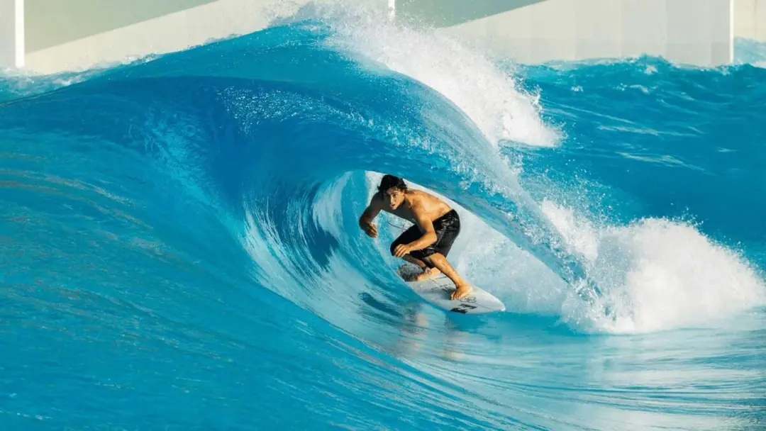 João Pessoa inaugura parque de surfe com piscina de ondas artificiais e investimento de R$ 322 milhões