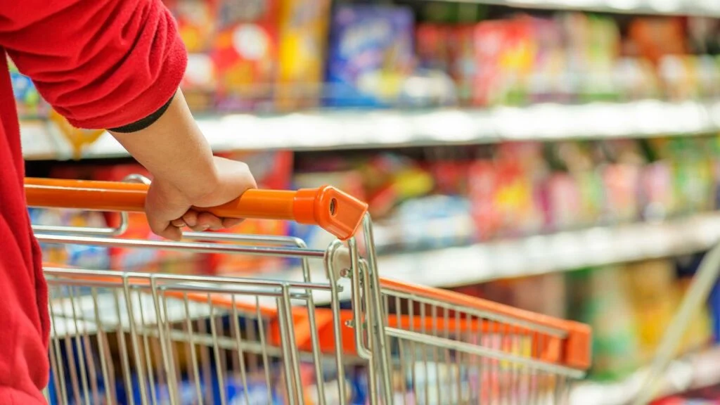 São João e Copa devem movimentar comércio nordestino em cenário de consumo pressionado