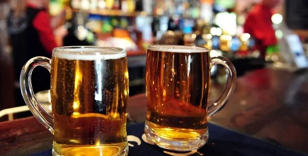 Cervejarias grandes dominam o mercado nordestino enquanto pequenas enfrentam dificuldades