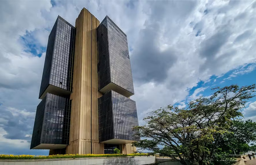 Juros altos mudam comportamento financeiro dos paraibanos e impulsionam mercado de consórcios