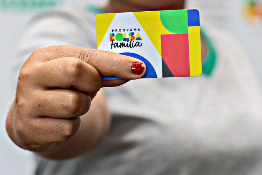 Piauí lidera percentual de beneficiários de programas sociais, mas renda média permanece abaixo da nacional em 2025